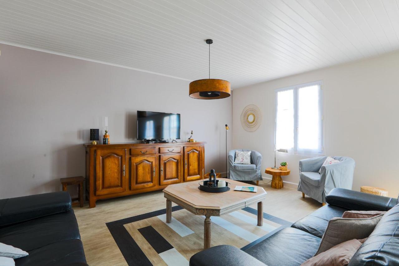 Charmante Maison Pour 10 Personnes Le Bois-Plage-en-Re Exterior photo